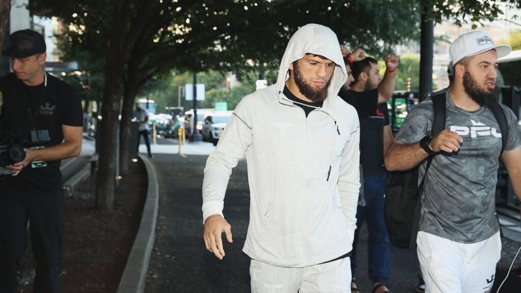  El luchador Timur Khizriev está fuera de peligro según medios locales (foto: Instagram Khizriew)