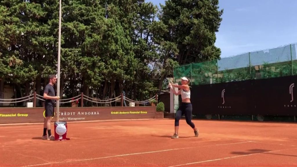  Paula Badosa entrenando junto a David Broncano.