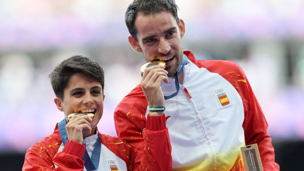 María Pérez y Álvaro Martín se cuelgan el oro en relevo mixto de marcha (foto: Cordon Press).