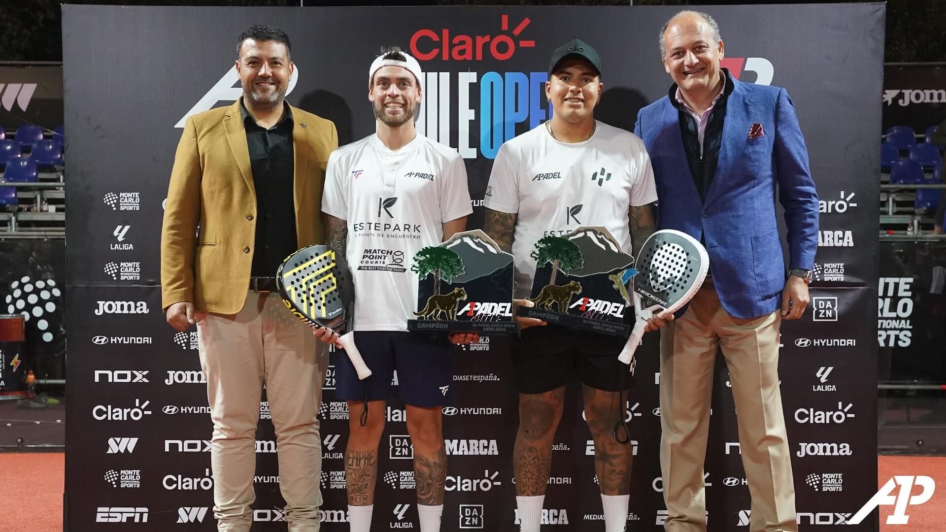 Tolito Aguirre y Gonzalo Alfonso recibieron el título en Chile (A1Padel)