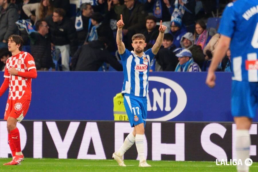  Jofre Carreras celebra su gol en el Espanyol-Girona.