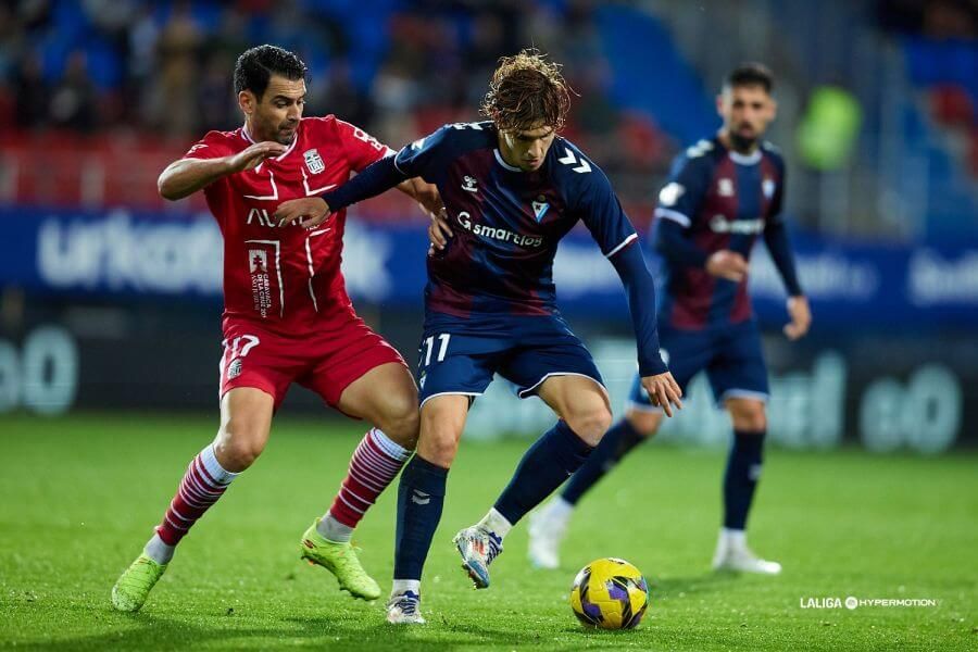 Jorge Pascual, durante el partido entre el Eibar y el Cartagena.