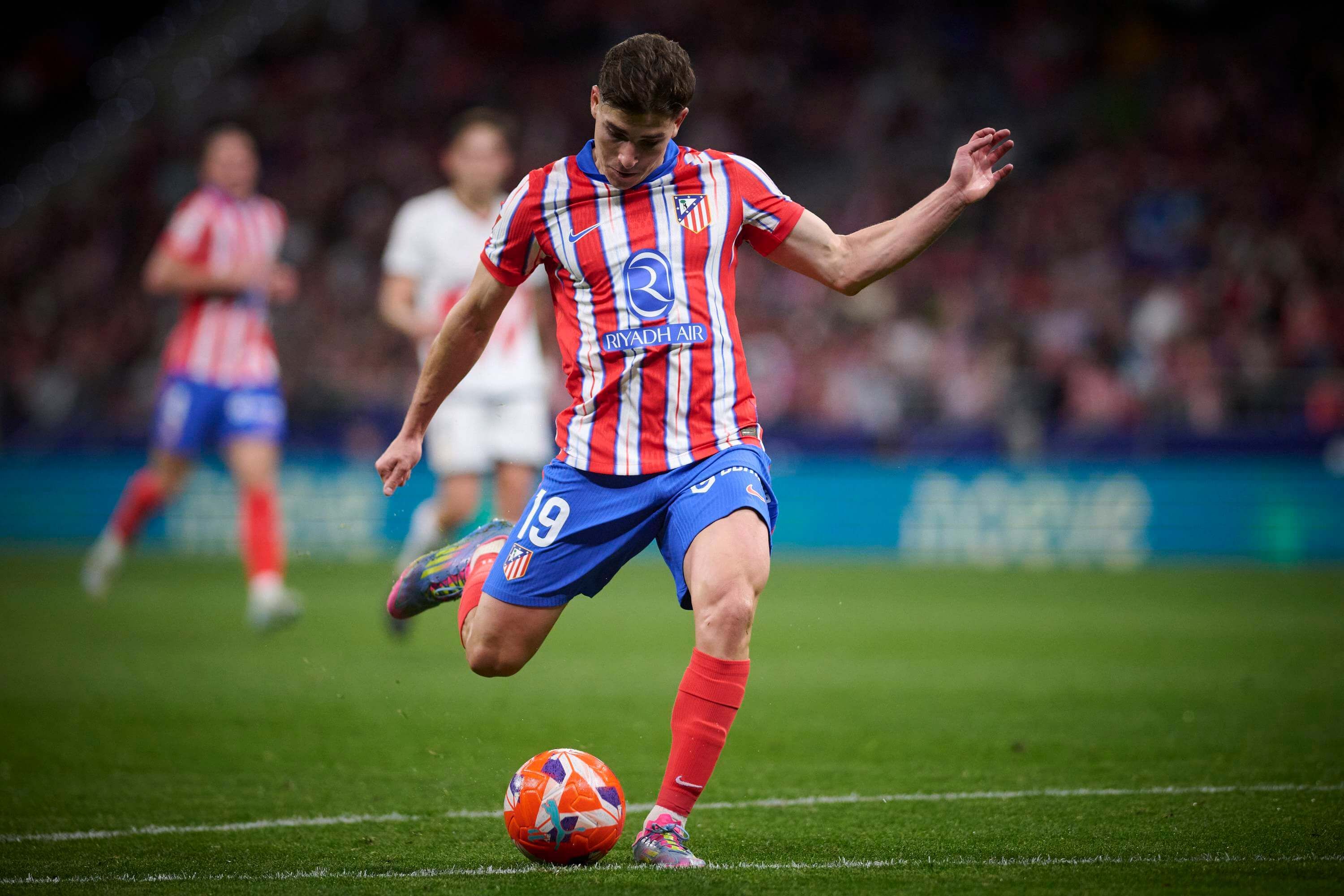 Julián Álvarez en el momento del gol ante el Rayo Vallecano (Cordon Press)