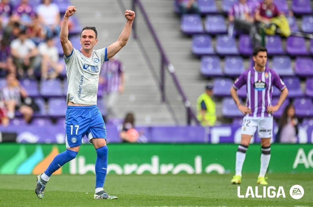  Kike García celebra su gol en el Valladolid-Alavés.