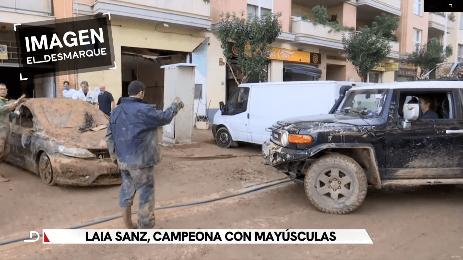 Laia Sanz atiende a ElDesmarque ayudando en los pueblos de Valencia.