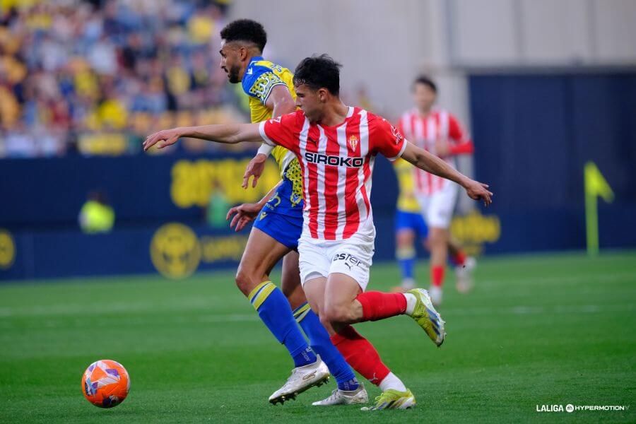  Lance del Cádiz-Sporting en el Nuevo Mirandilla.
