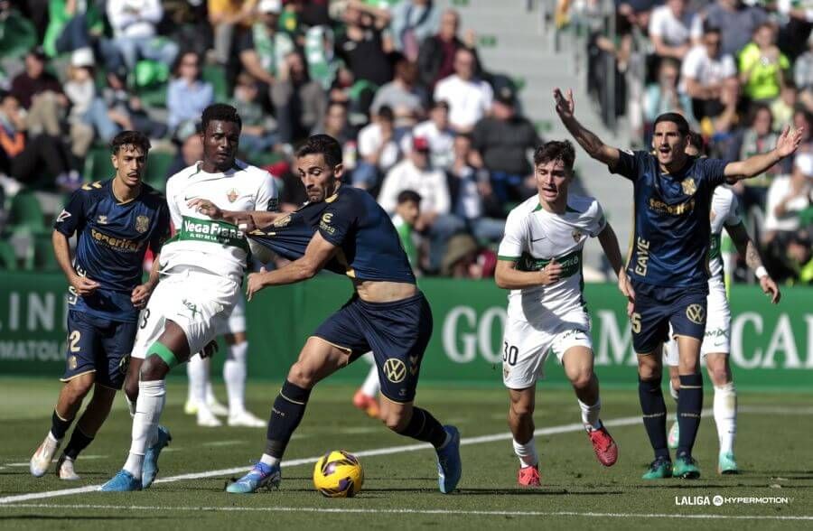  Lance del Elche-Tenerife en el Martínez Valero.