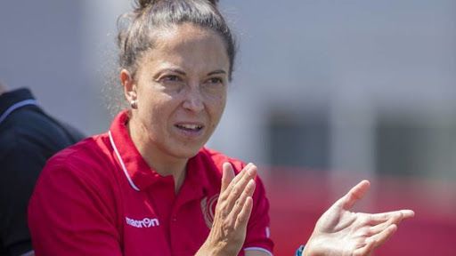  Laura del Río, durante su etapa como entrenadora del Flat Earth.
