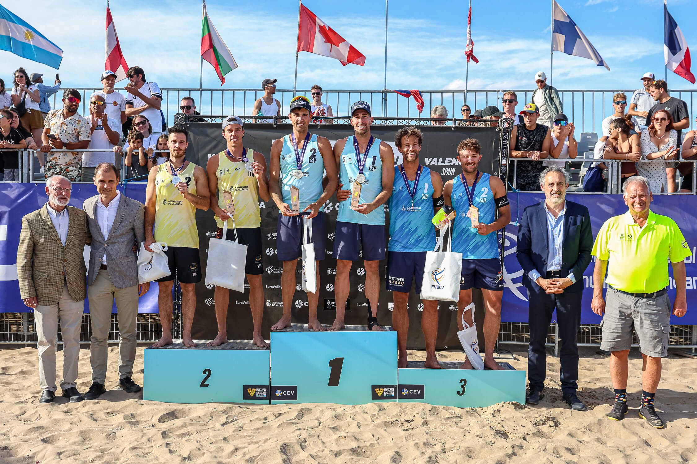 Los hermanos Huerta se visten de oro en el Futures de Valencia