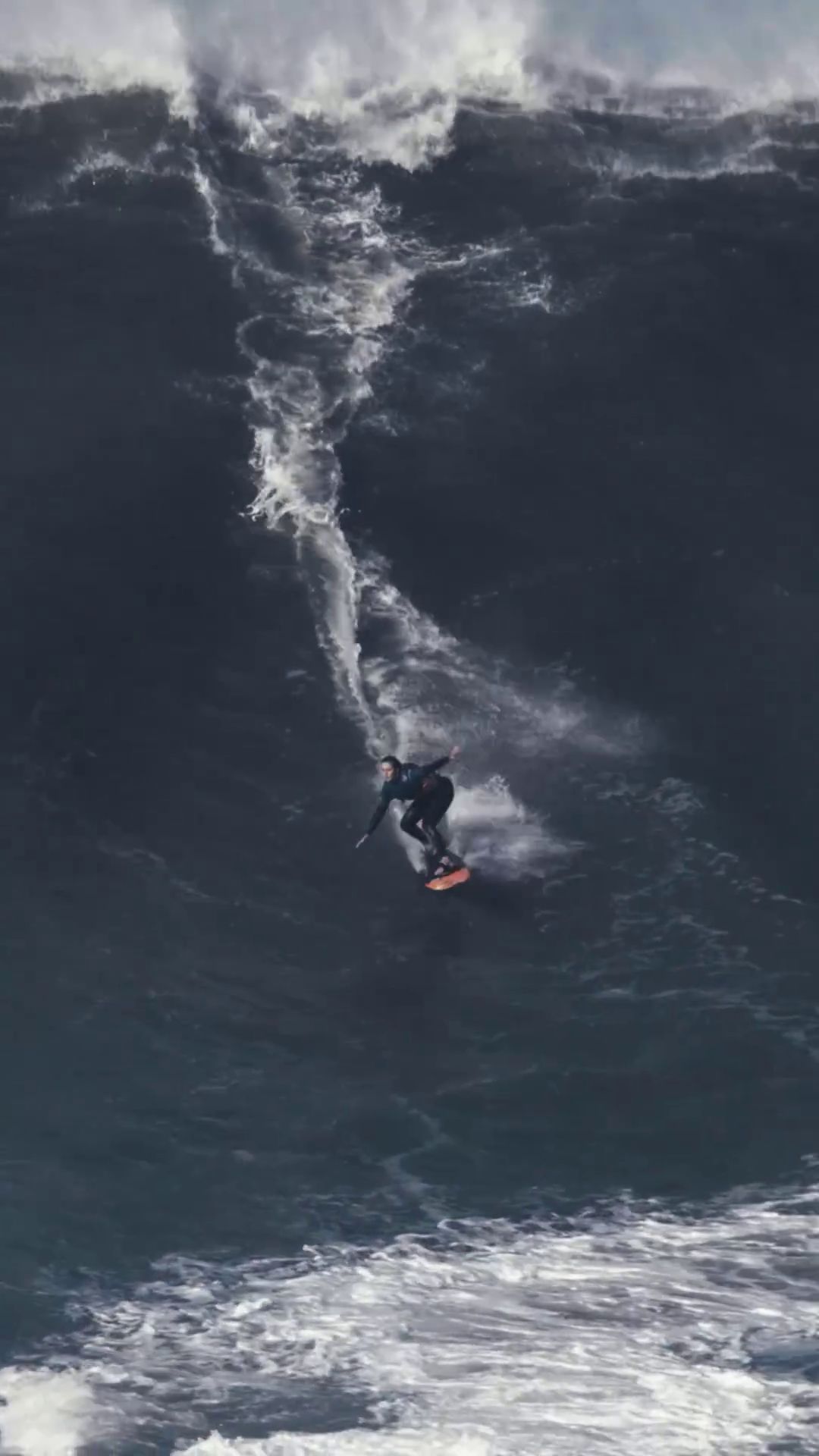Laura Coviella, en plena ola.