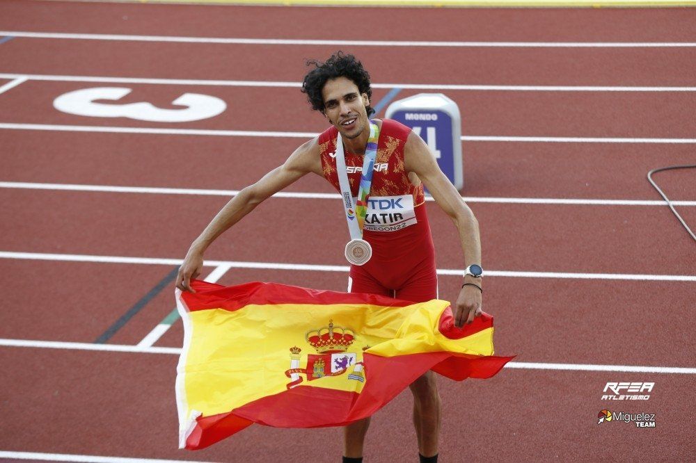  Mo Katir celebra bronce para España