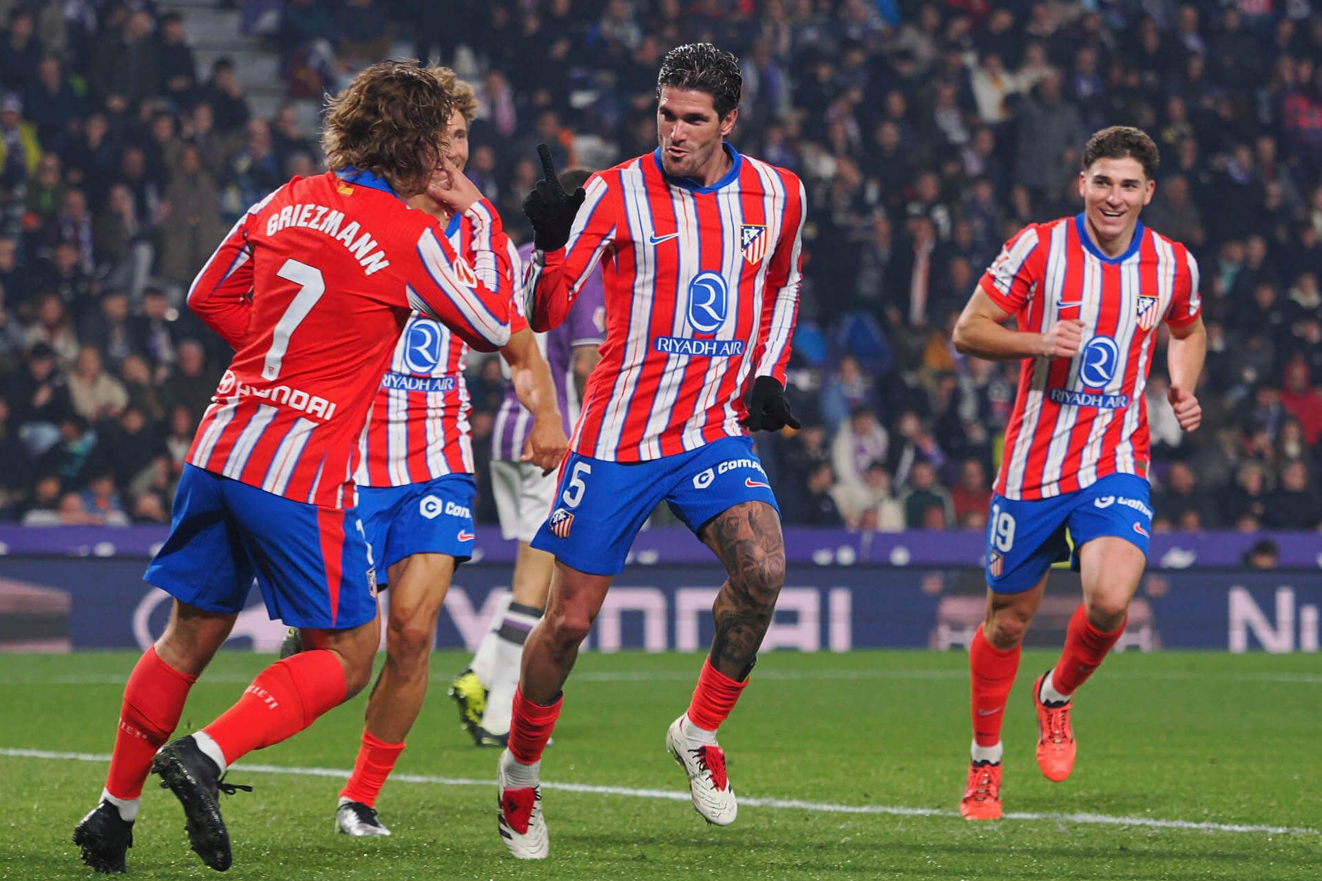  Rodrigo de Paul celebra un gol del Atlético en Valladolid.