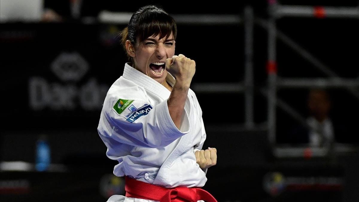  Sandra Sánchez, durante una kata en una competición.