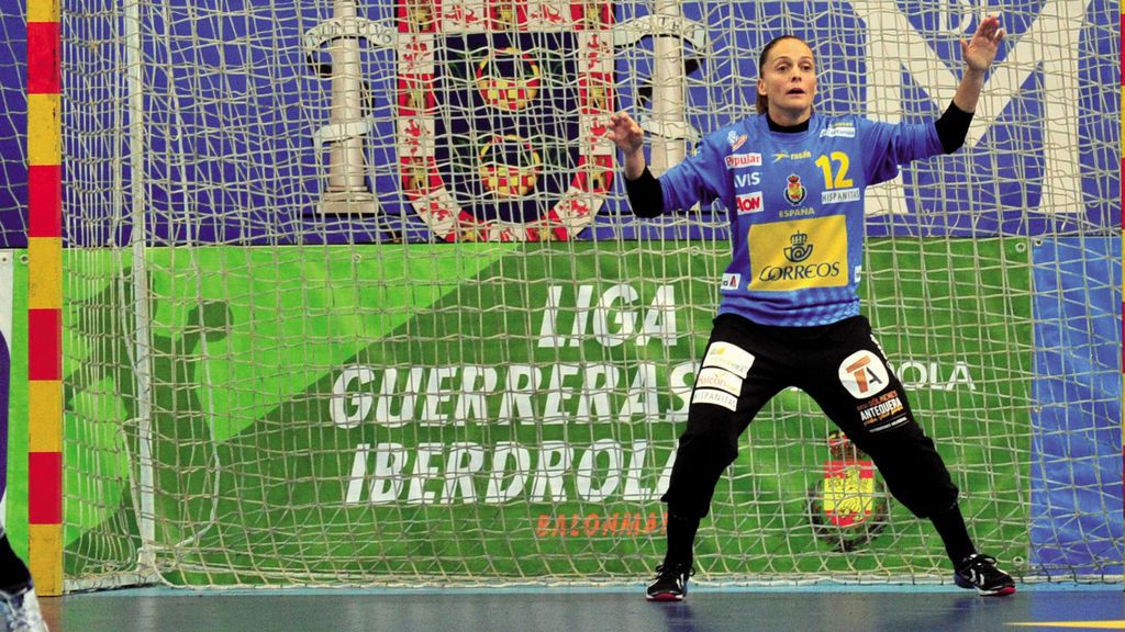  Silvia Navarro, ante la portería durante un encuentro.