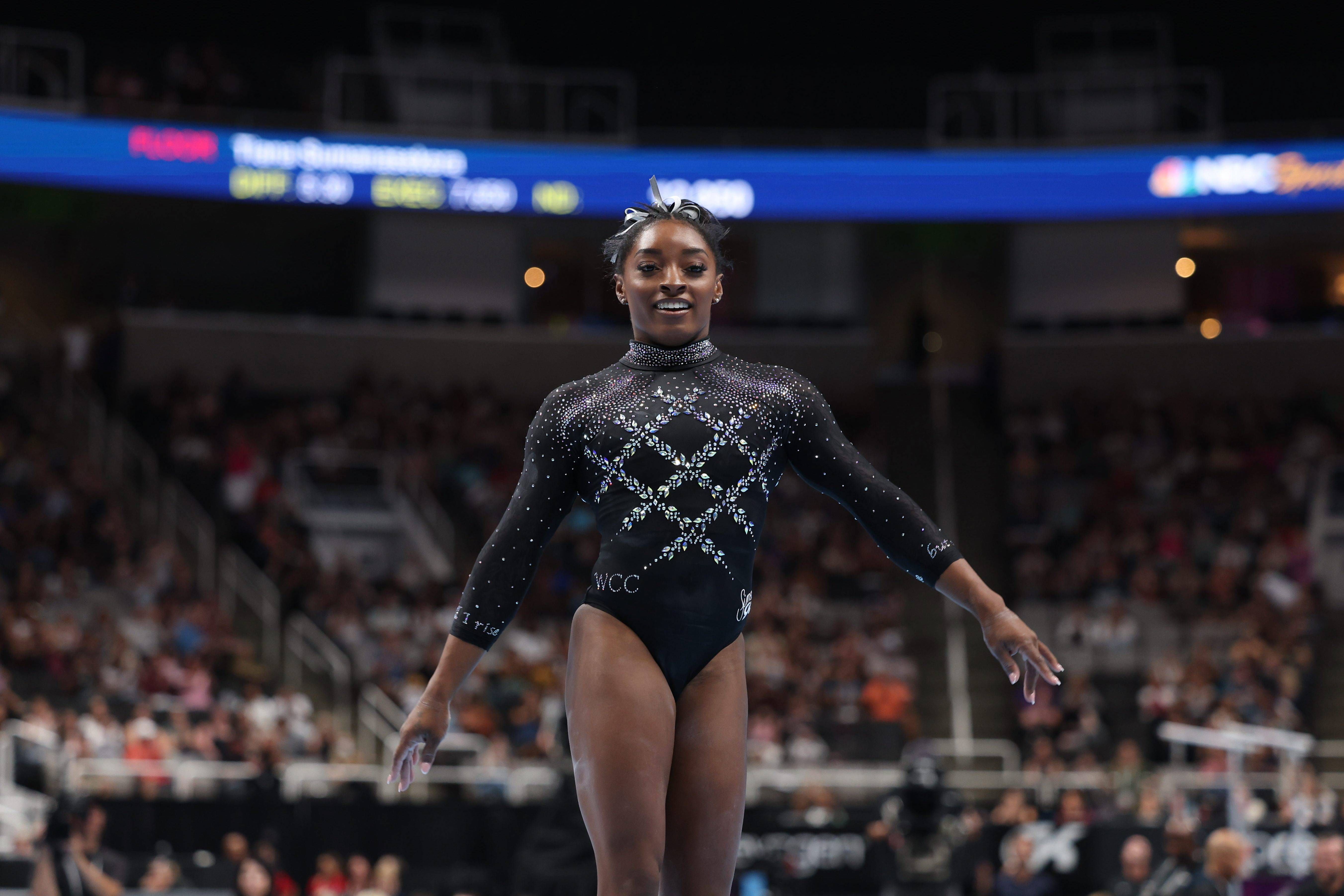  Simone Biles, medallista olímpica.