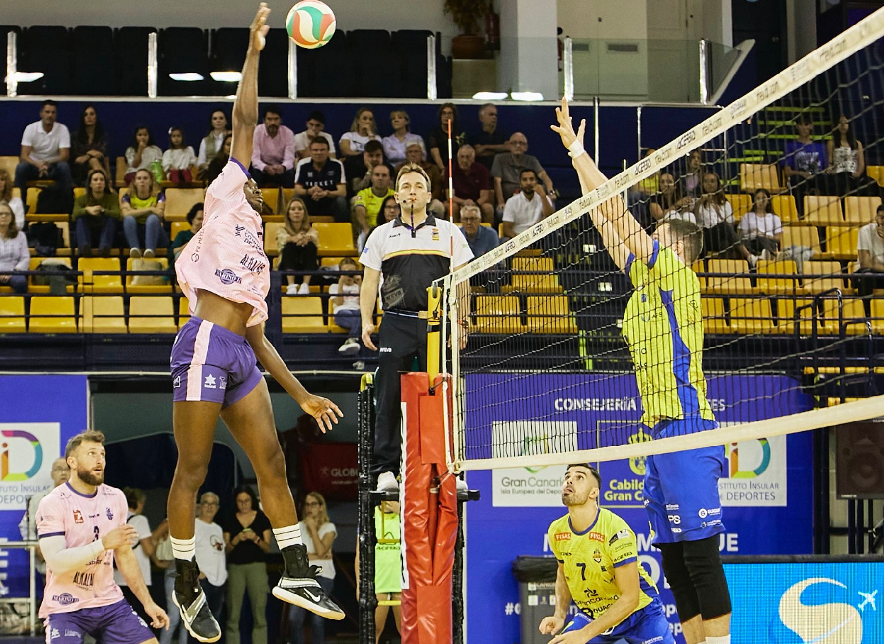 UPV Léleman Conqueridor cae ante un entonado Guaguas con una mejor versión de su juego