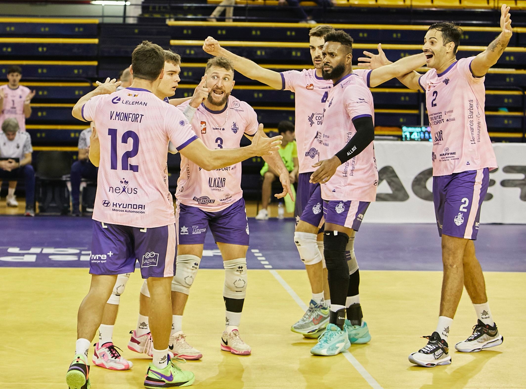 UPV Léleman Conqueridor cae ante un entonado Guaguas con una mejor versión de su juego