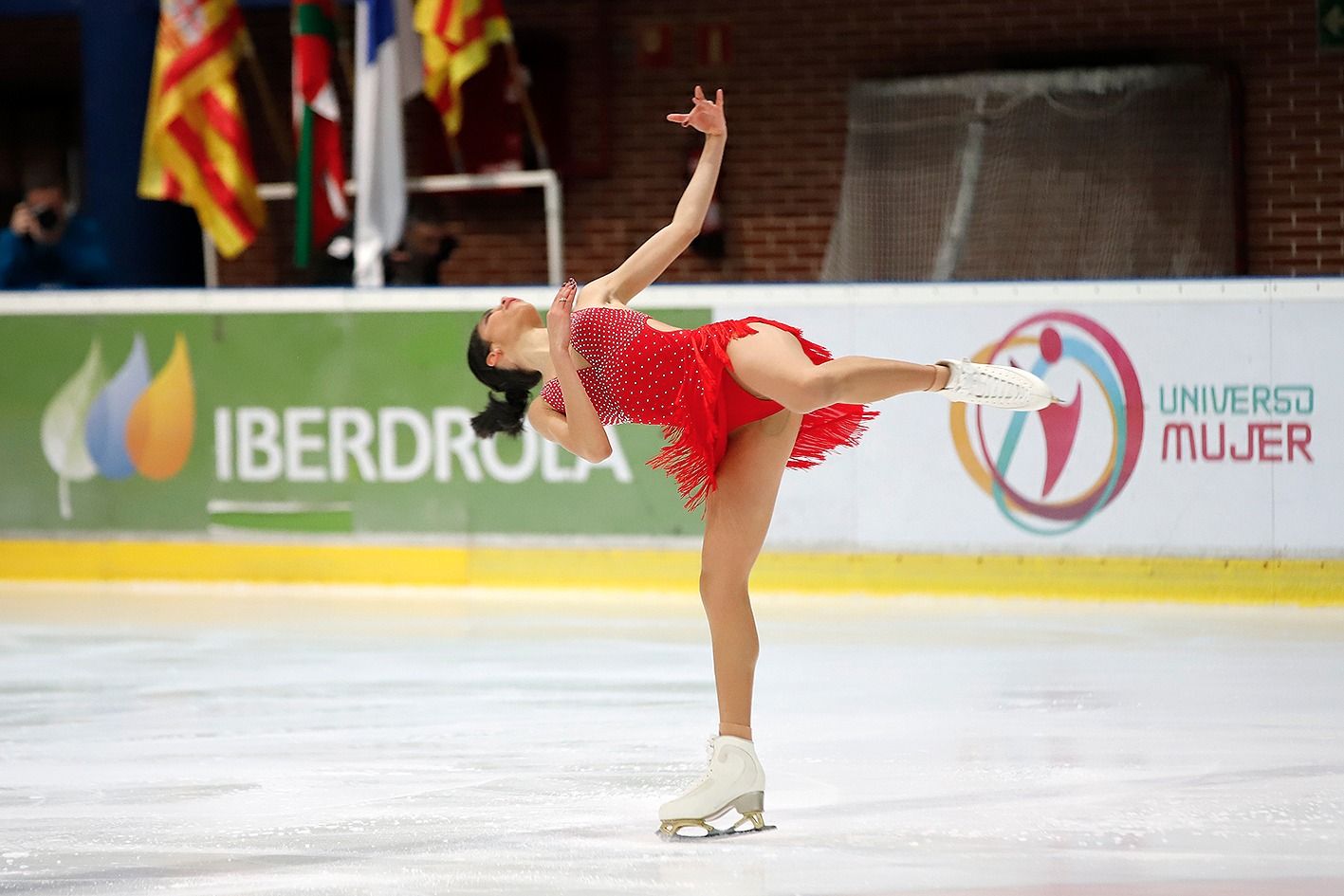  Valentina Matos, durante un programa de patinaje sobre hielo.
