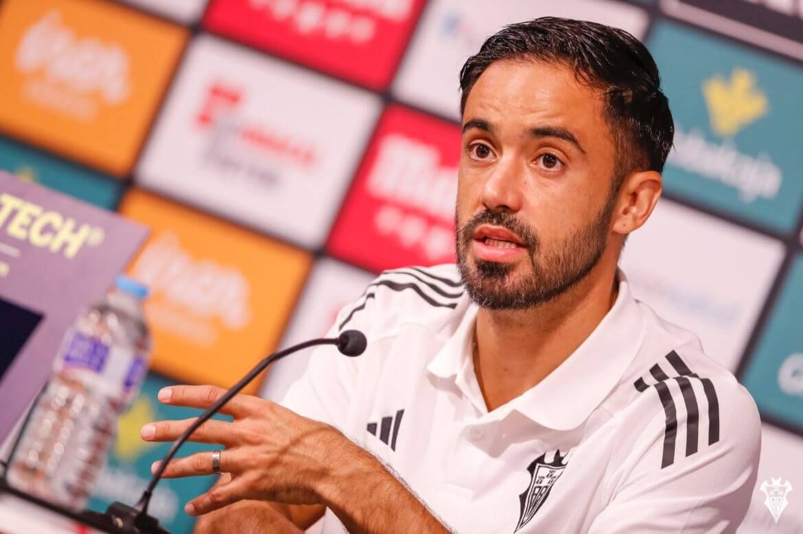  Jaume Costa en sala de prensa.