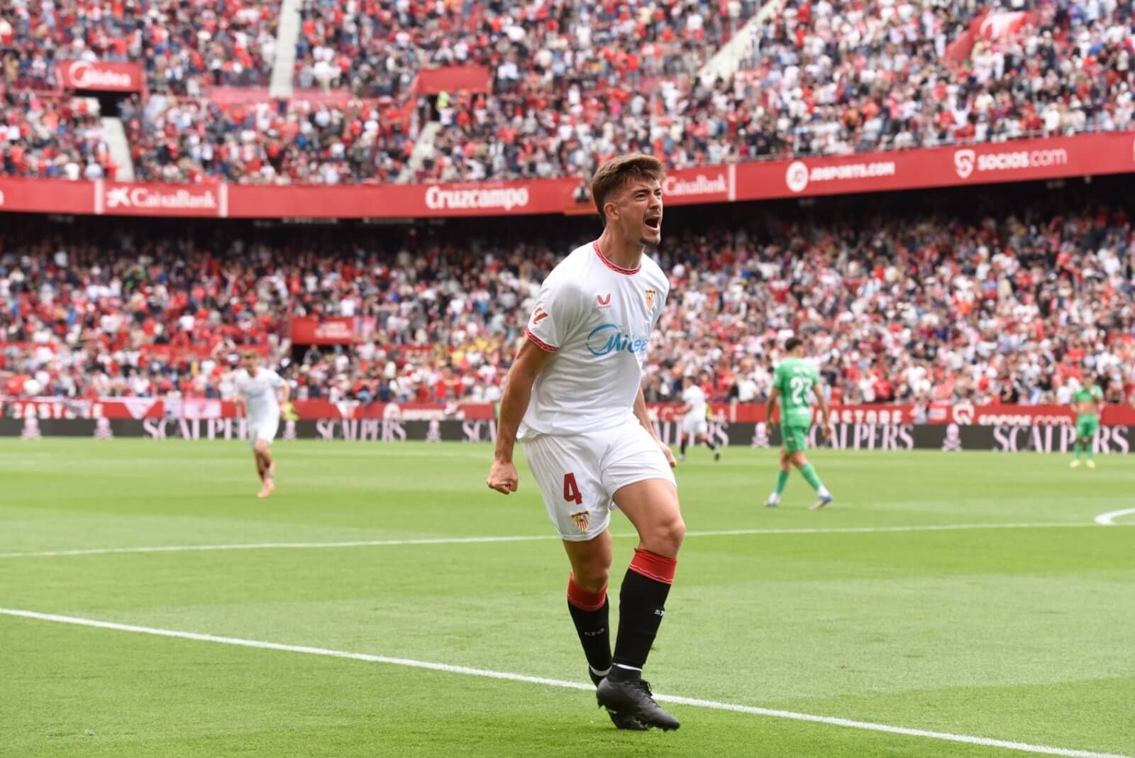  Kike Salas celebra su gol al Leganés