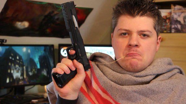 AlphaCast posee un canal con 92.484 suscriptores, pero no es un jugador profesional.