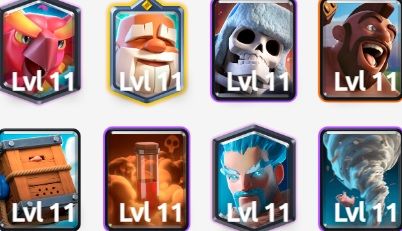 Mazo de montapuercos y fénix en Clash Royale