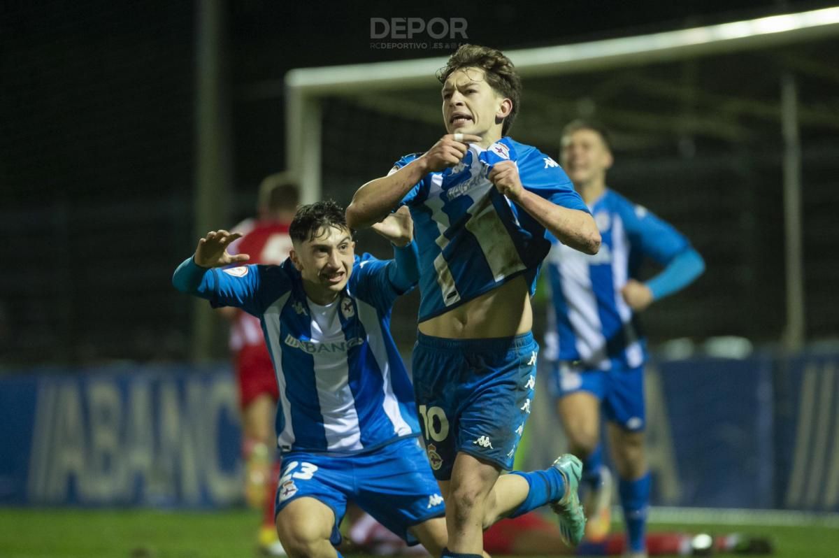  Diego Gómez celebrando el gol del Dépor Juvenil ante el Atleti.