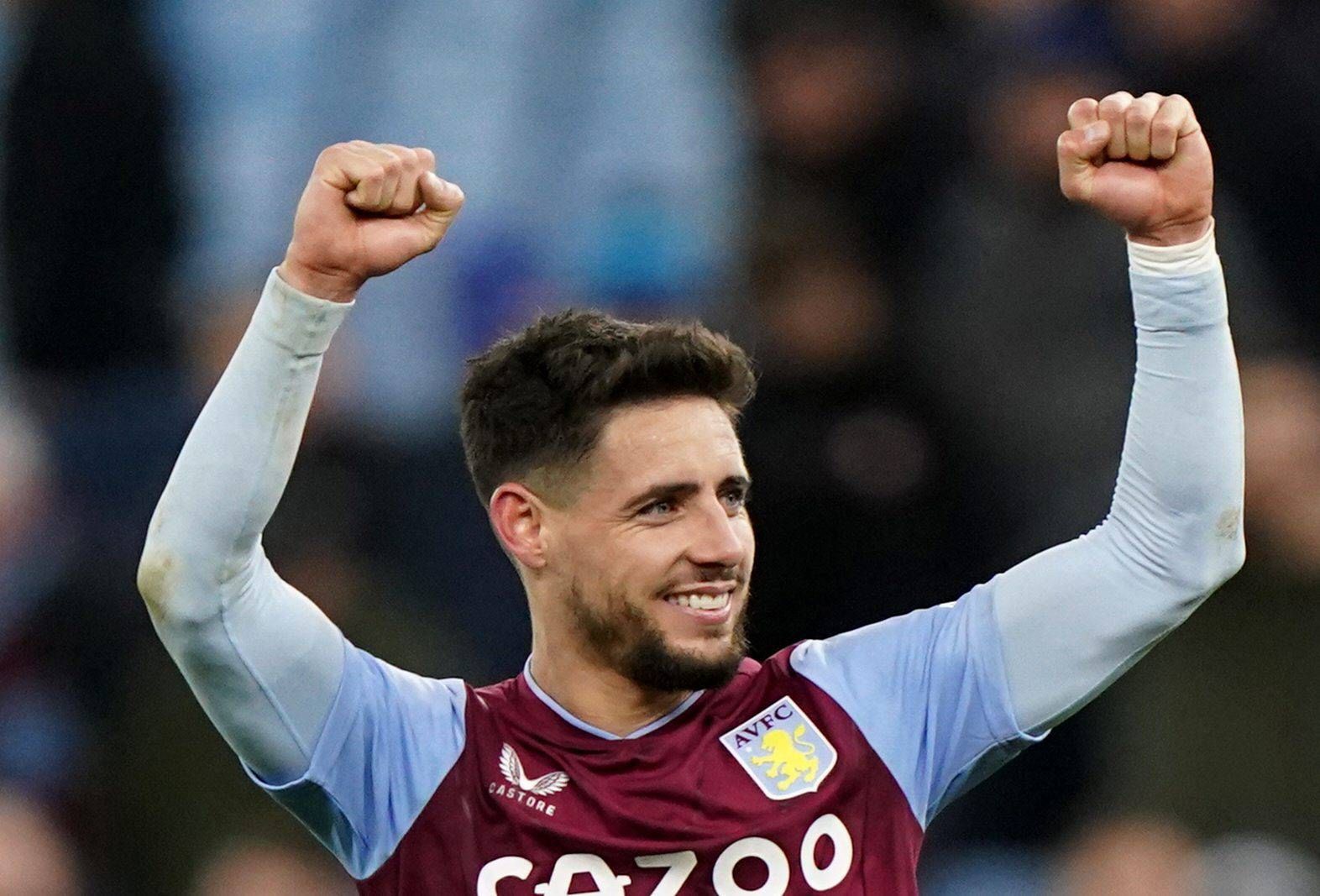 Álex Moreno, en su debut con el Aston Villa.