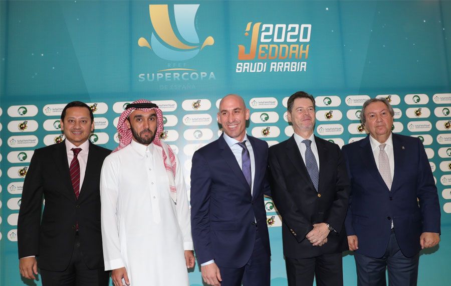 Anil Murthy, Rubiales en la Supercopa.