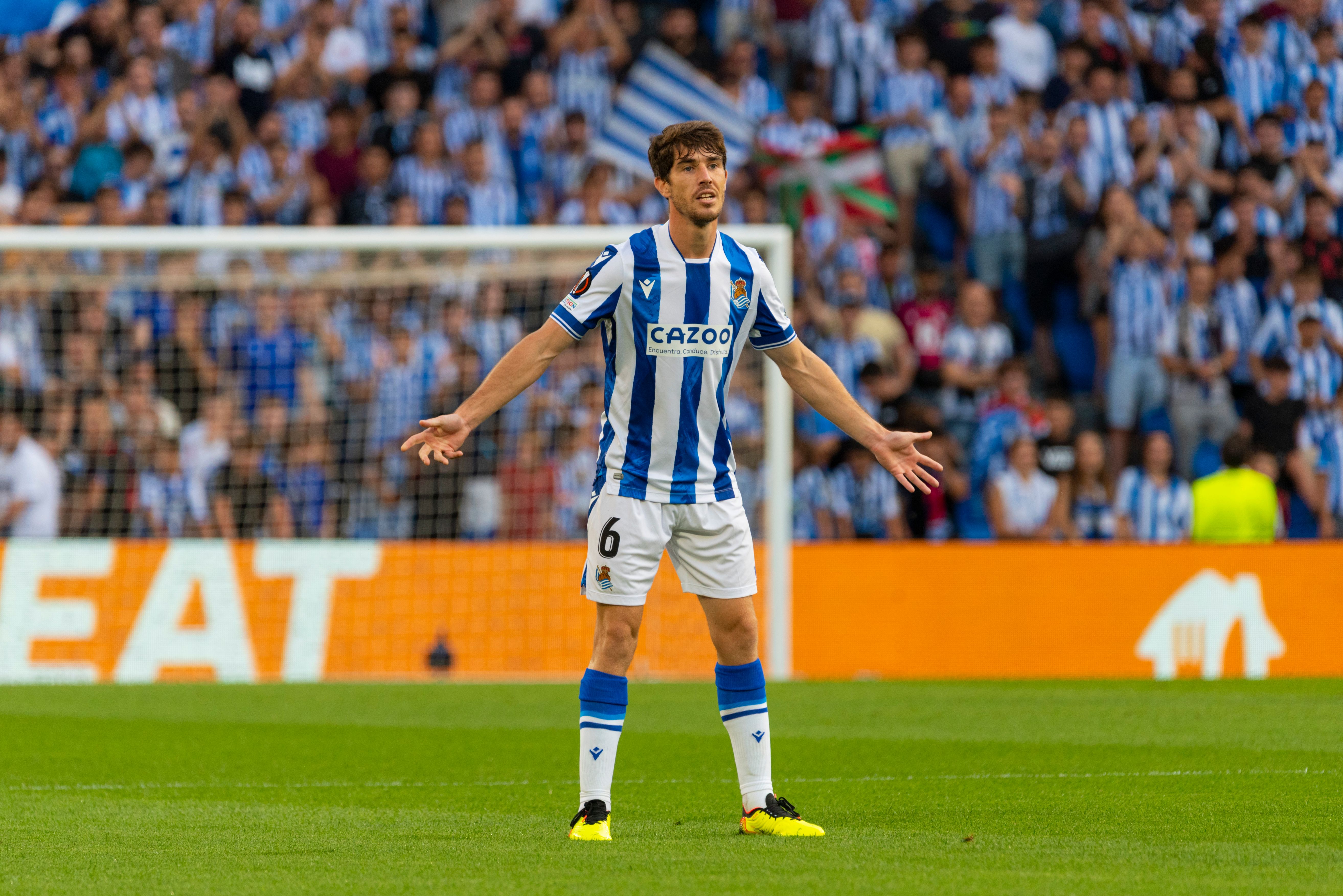  Aritz Elustondo cumple su novena temporada en la Real Sociedad.