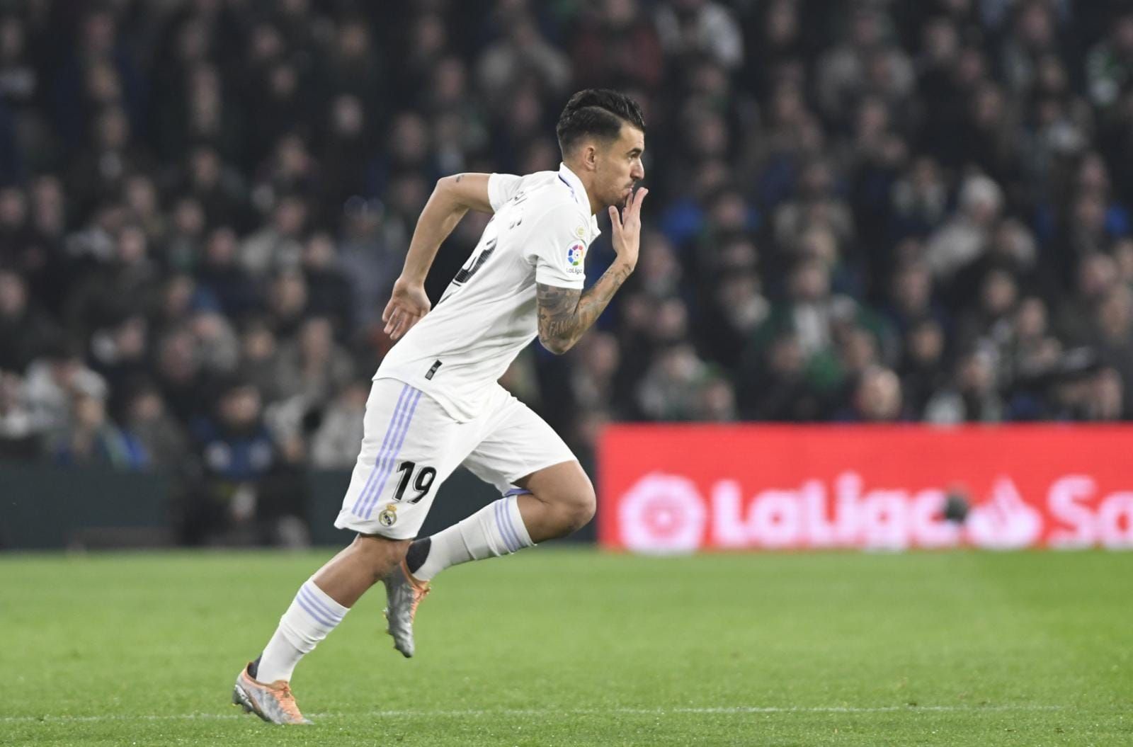  Dani Ceballos en el Real Betis-Real Madrid (foto: Kiko Hurtado).