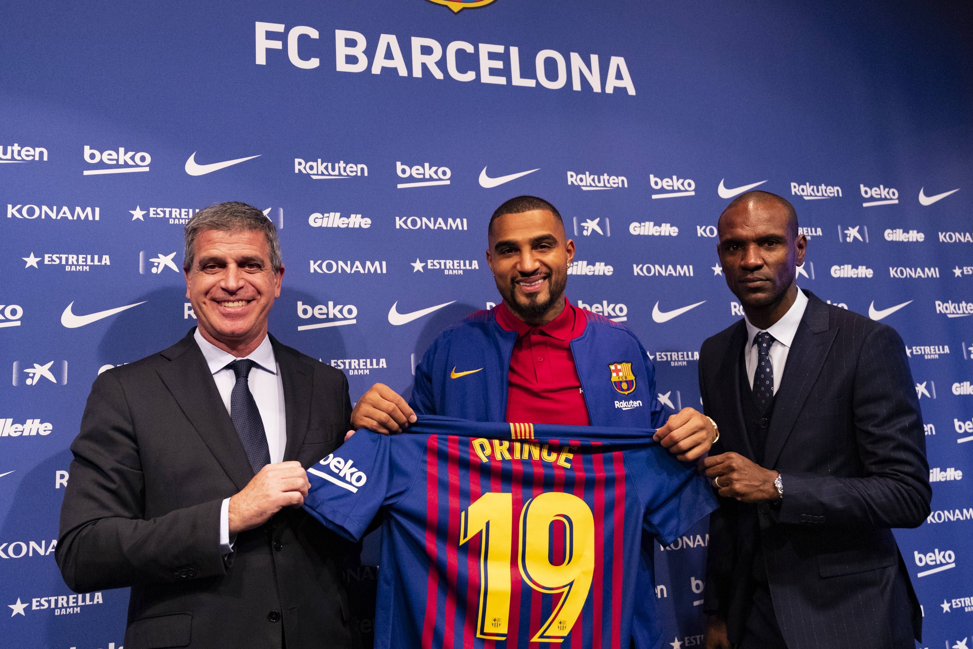  Boateng en su presentación con el Barcelona.
