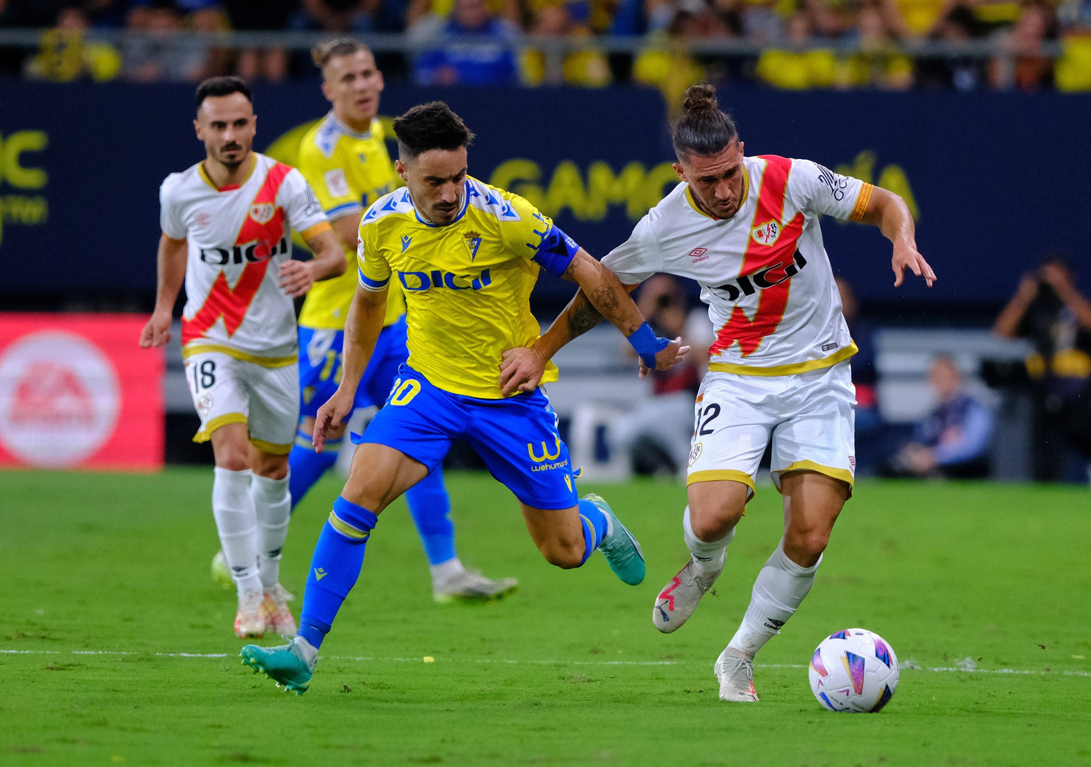  Cádiz y Rayo se enfrentan en LaLiga.