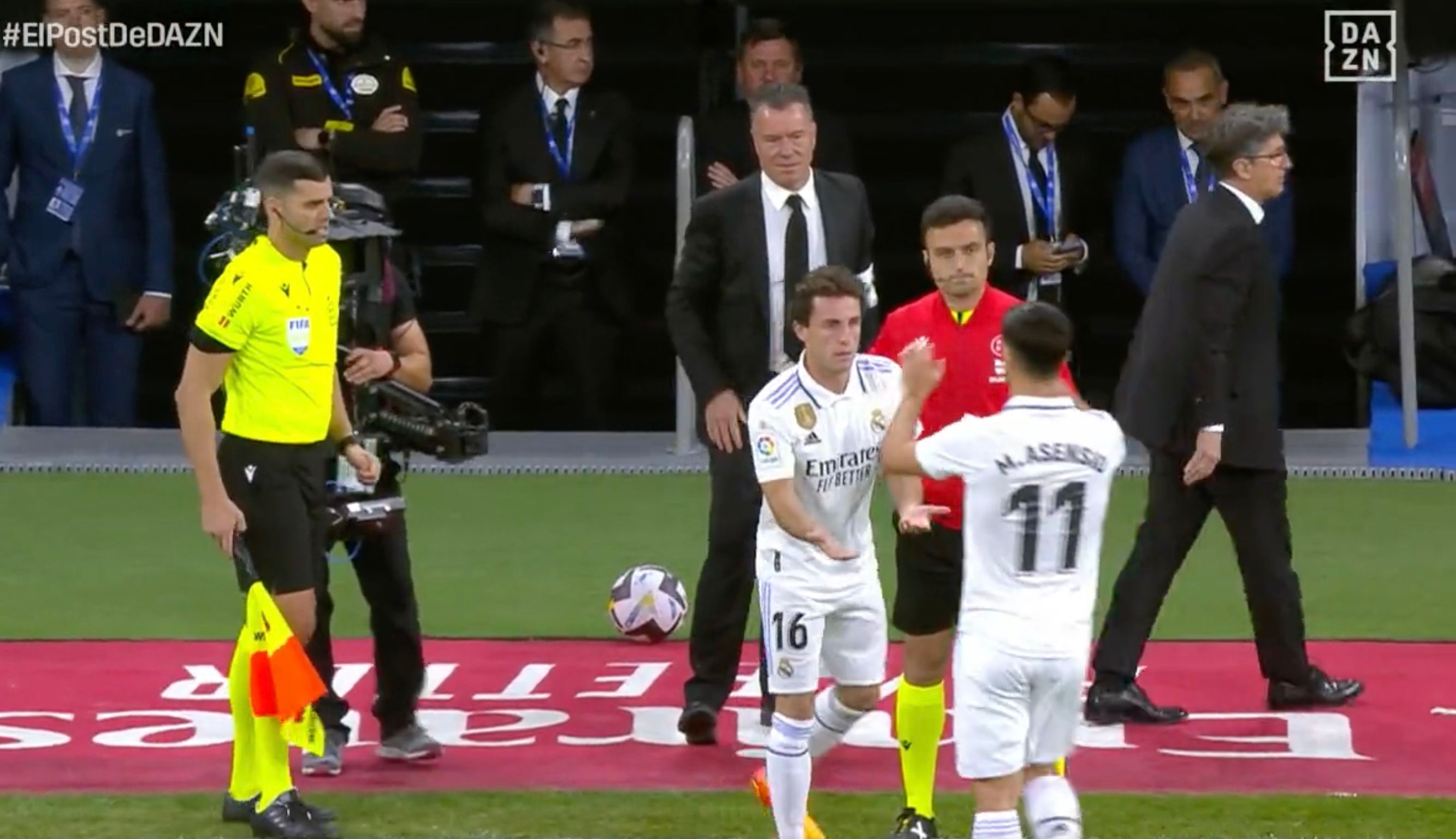 Cambio de Odriozola por Asensio en el Real Madrid-Getafe.