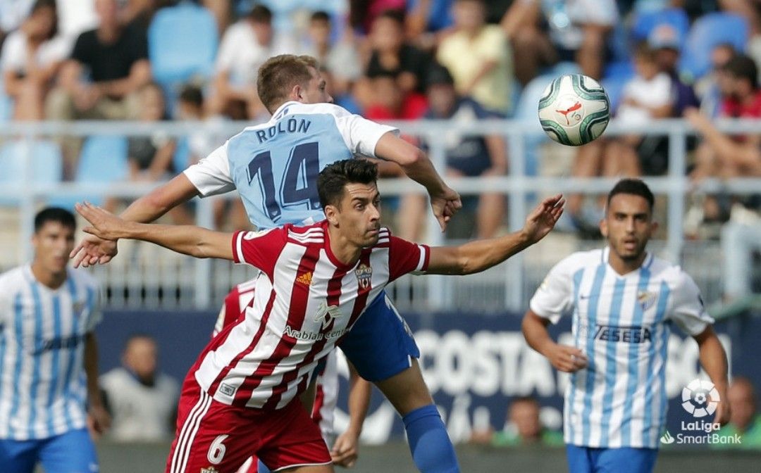 César de la Hoz en el partido del Almería contra el Málaga.