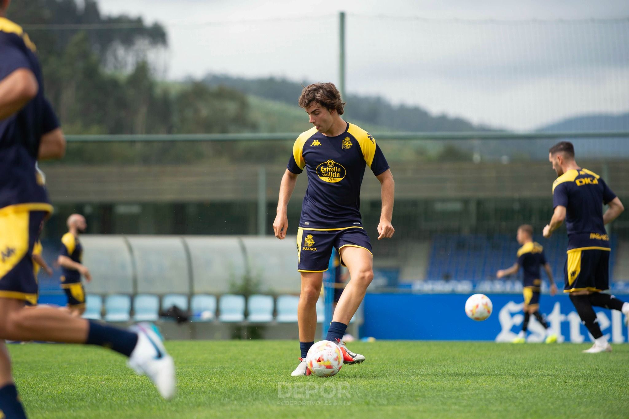  Dani Barcia entrenando con el Deportivo en Abegondo