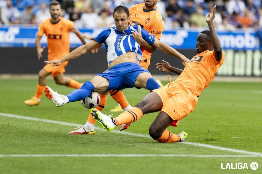 Diakhaby, durante el Deportivo Alavés-Valencia.