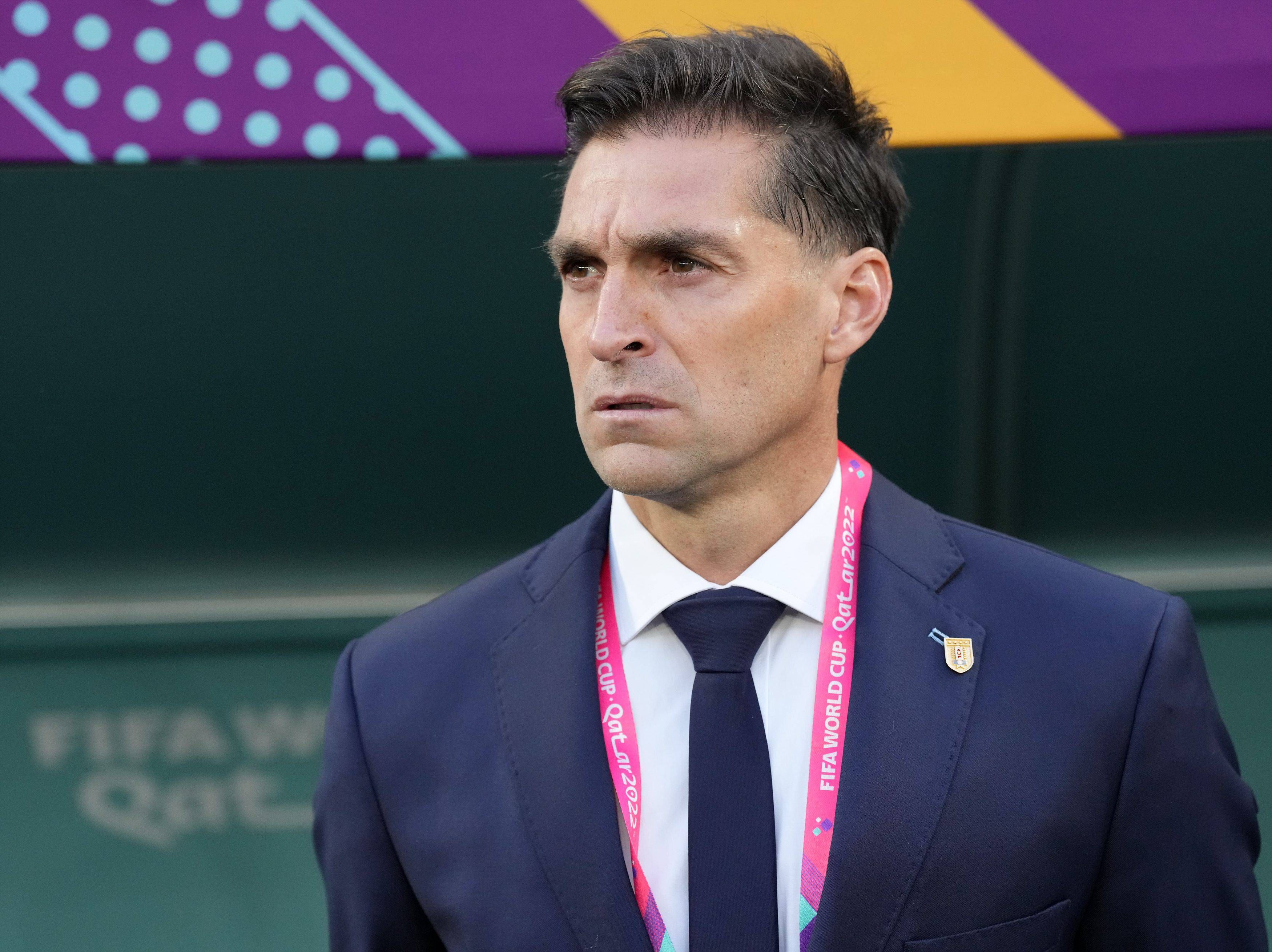  Diego Alonso, en un partido de Uruguay en Qatar.