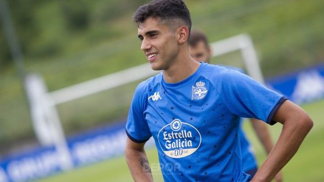 Diego Villares cuenta con contrato hasta 2024