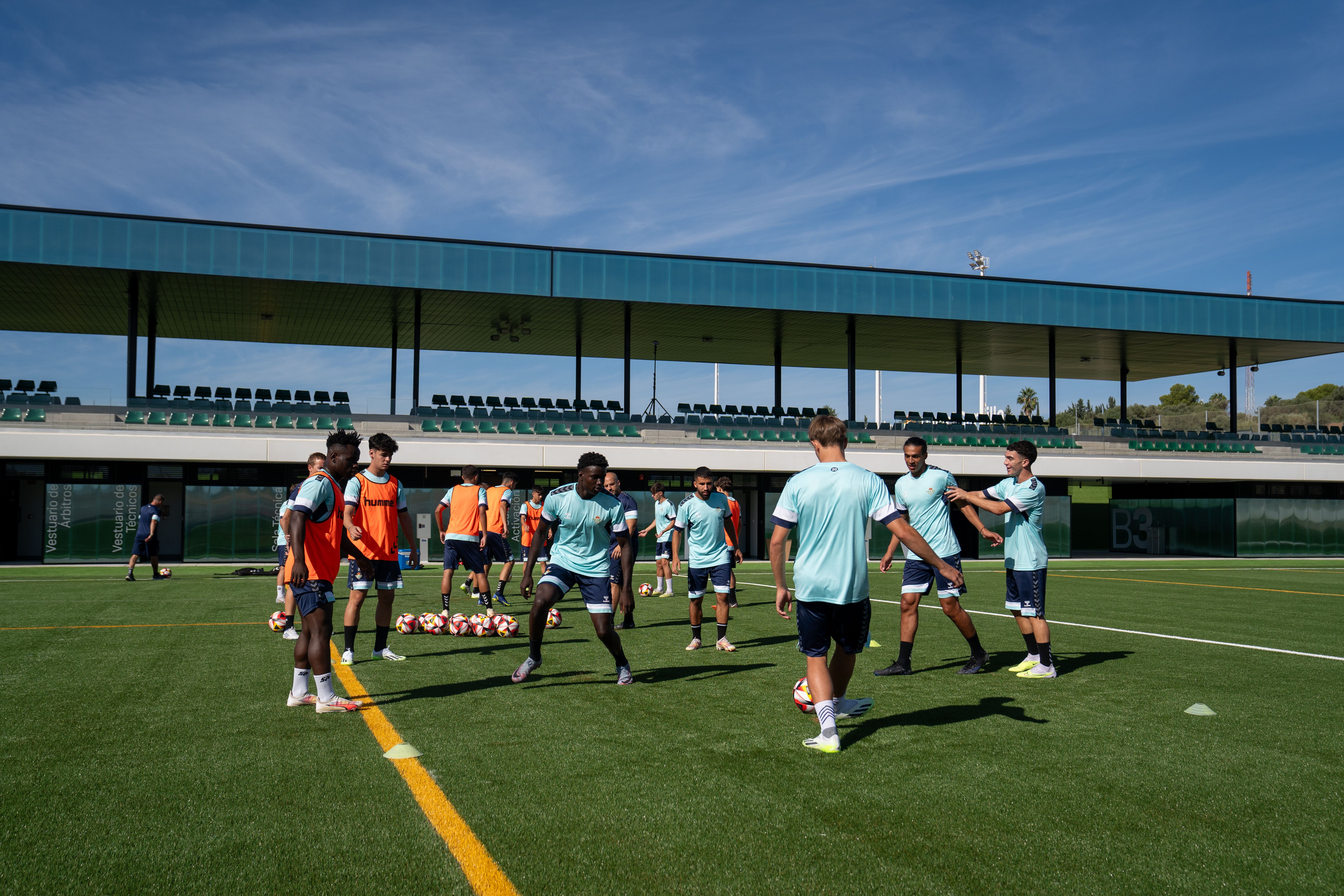  Imagen del entrenamiento del Betis Deportivo (foto: RBB).