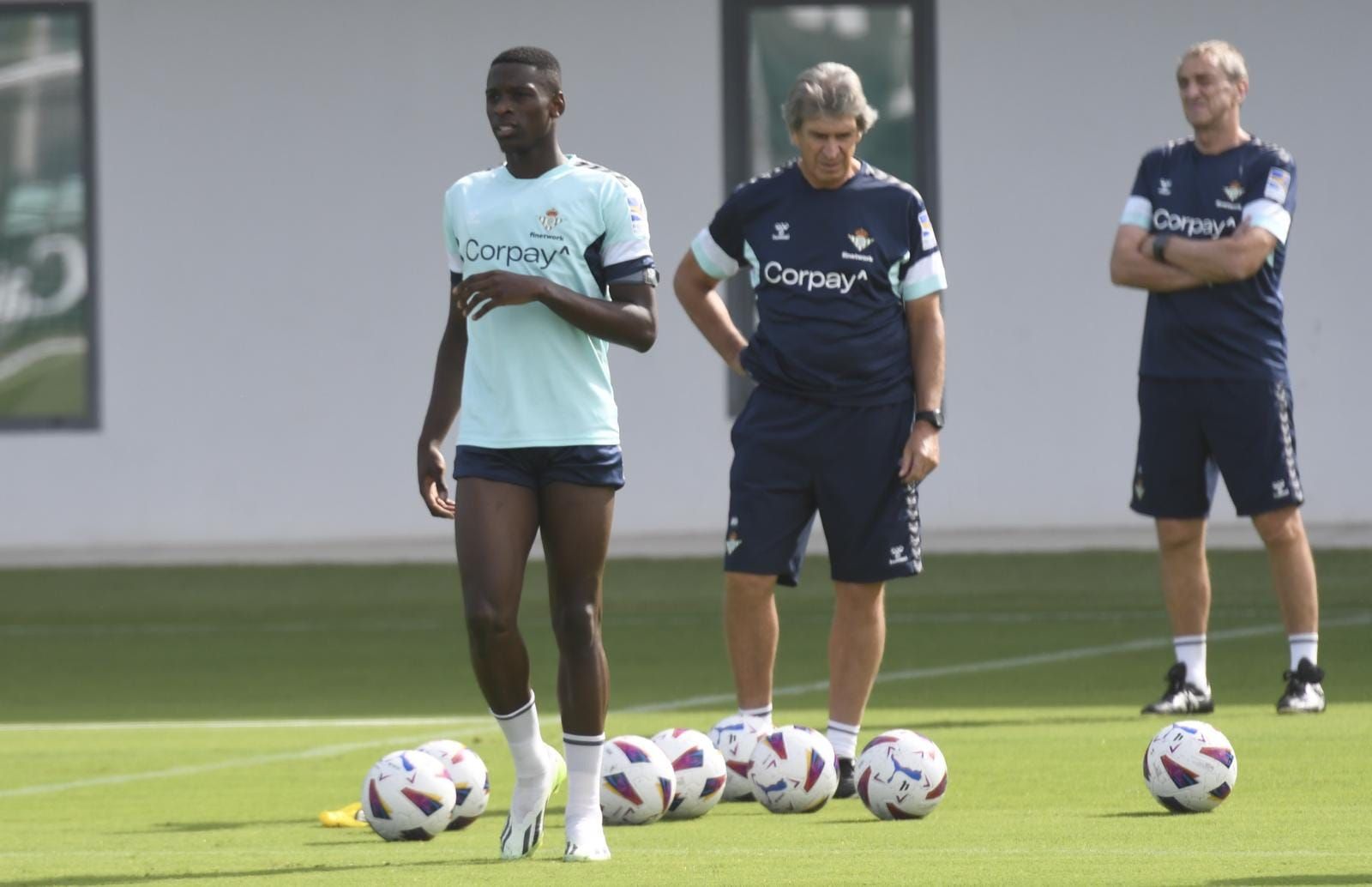 Pellegrini, junto a Luiz Henrique, en un entrenamiento del Betis.