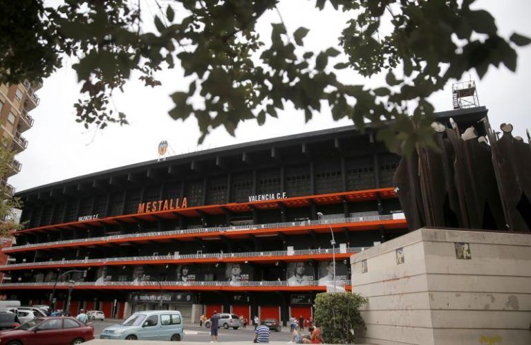 Fachada de Mestalla