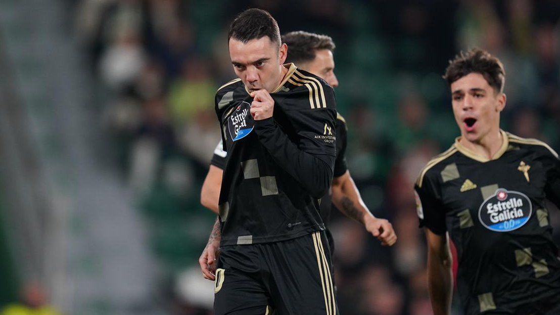  Aspas ante el Elche en el Martínez Valero.