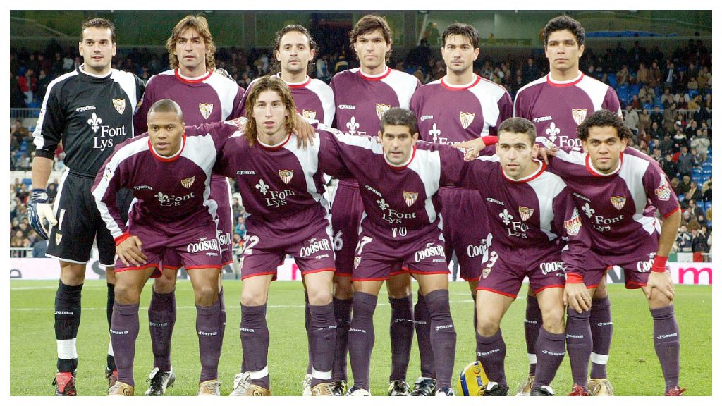  Foto equipo titular del Sevilla contra el Real Madrid. (Fuente: Cordon Press)