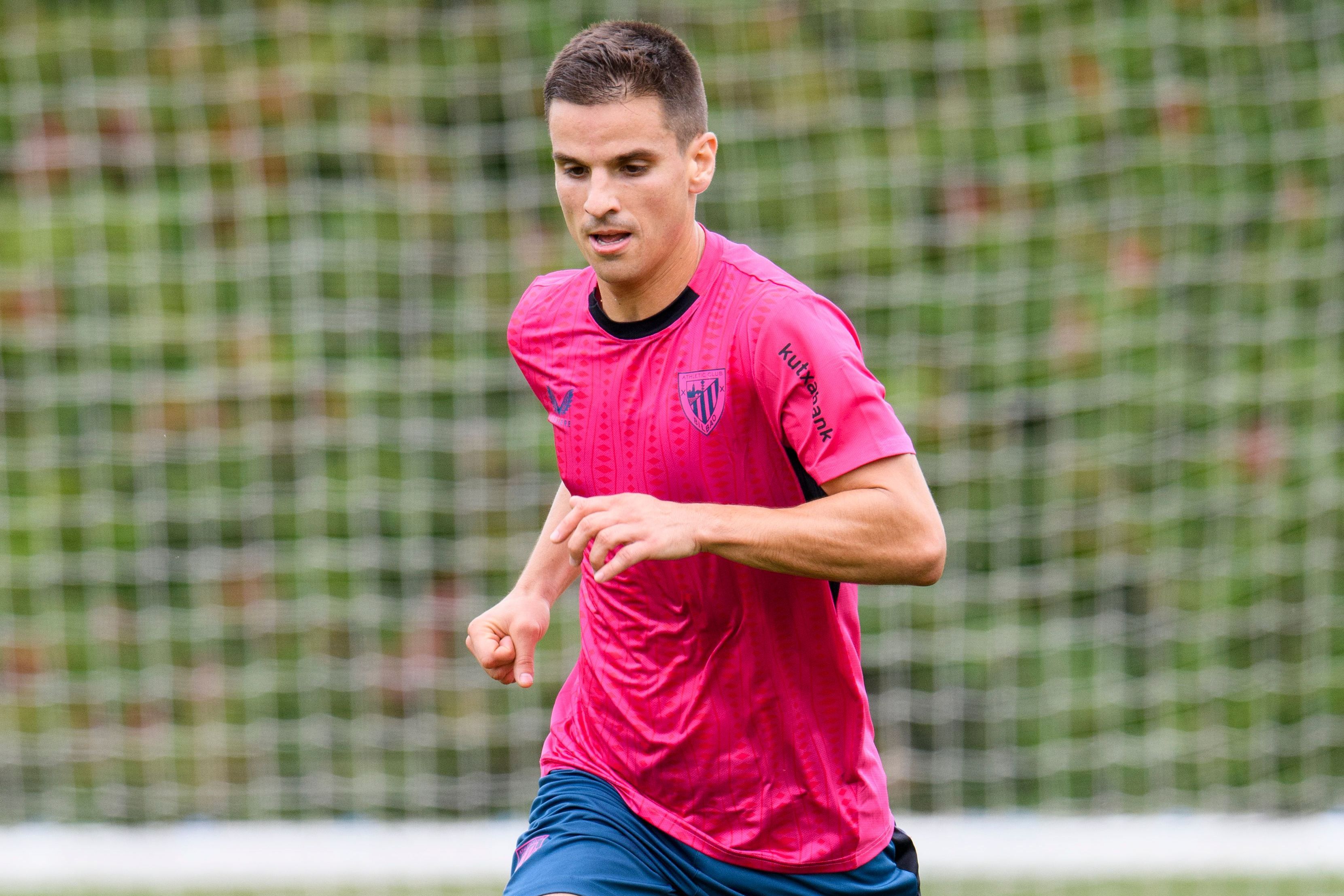  Iñigo Ruiz de Galarreta trabaja a fondo en Lezama.