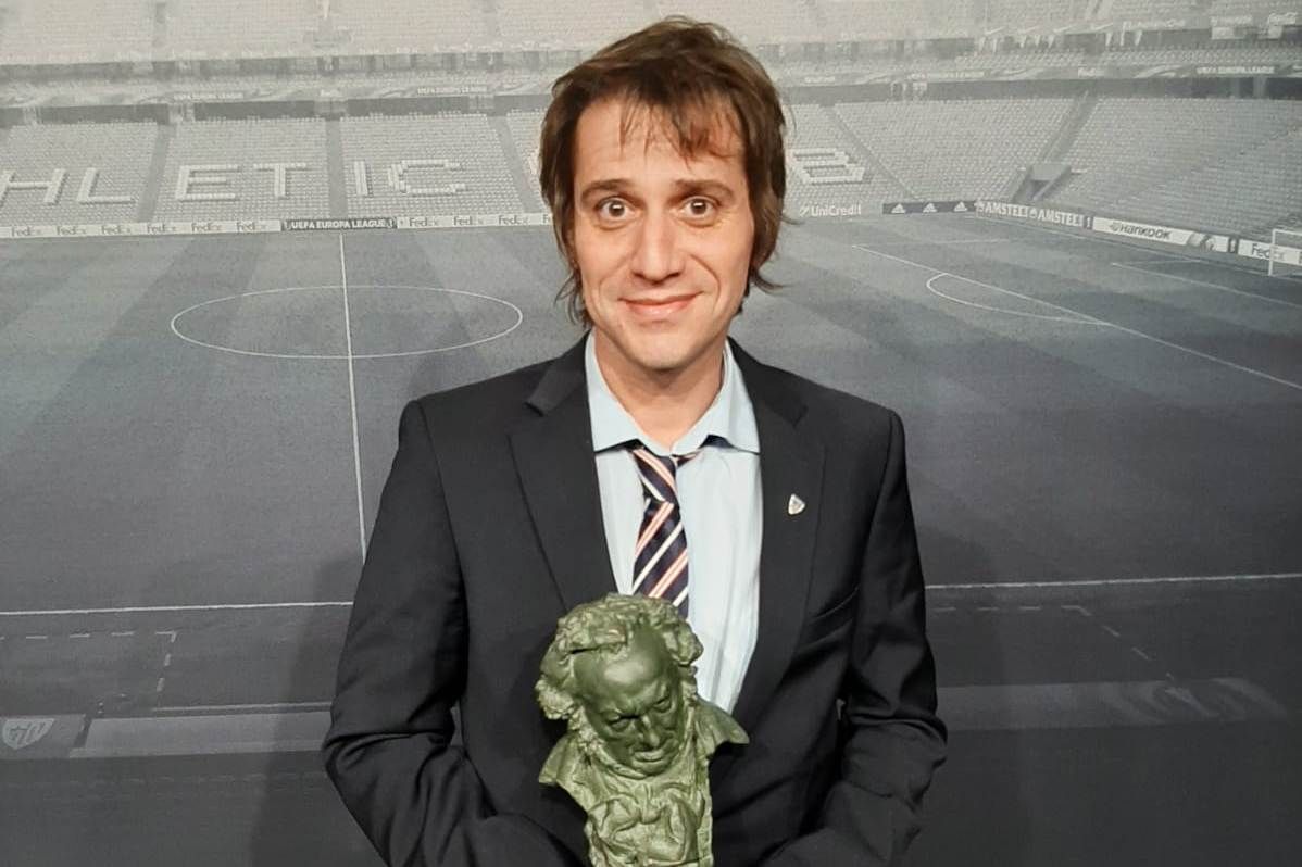  Gari Irazu, socio del Athletic Club, en el palco de San Mamés.