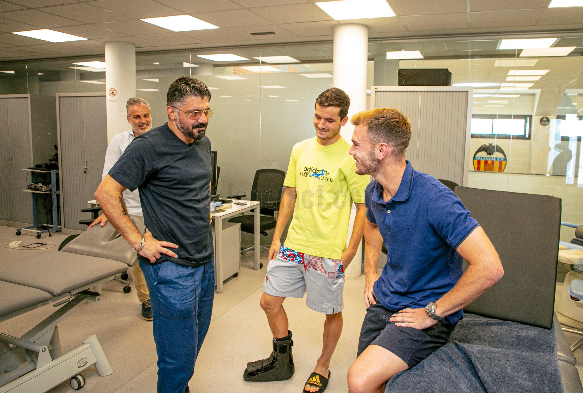  Gattuso en Paterna saluda a Lato y Guillamón