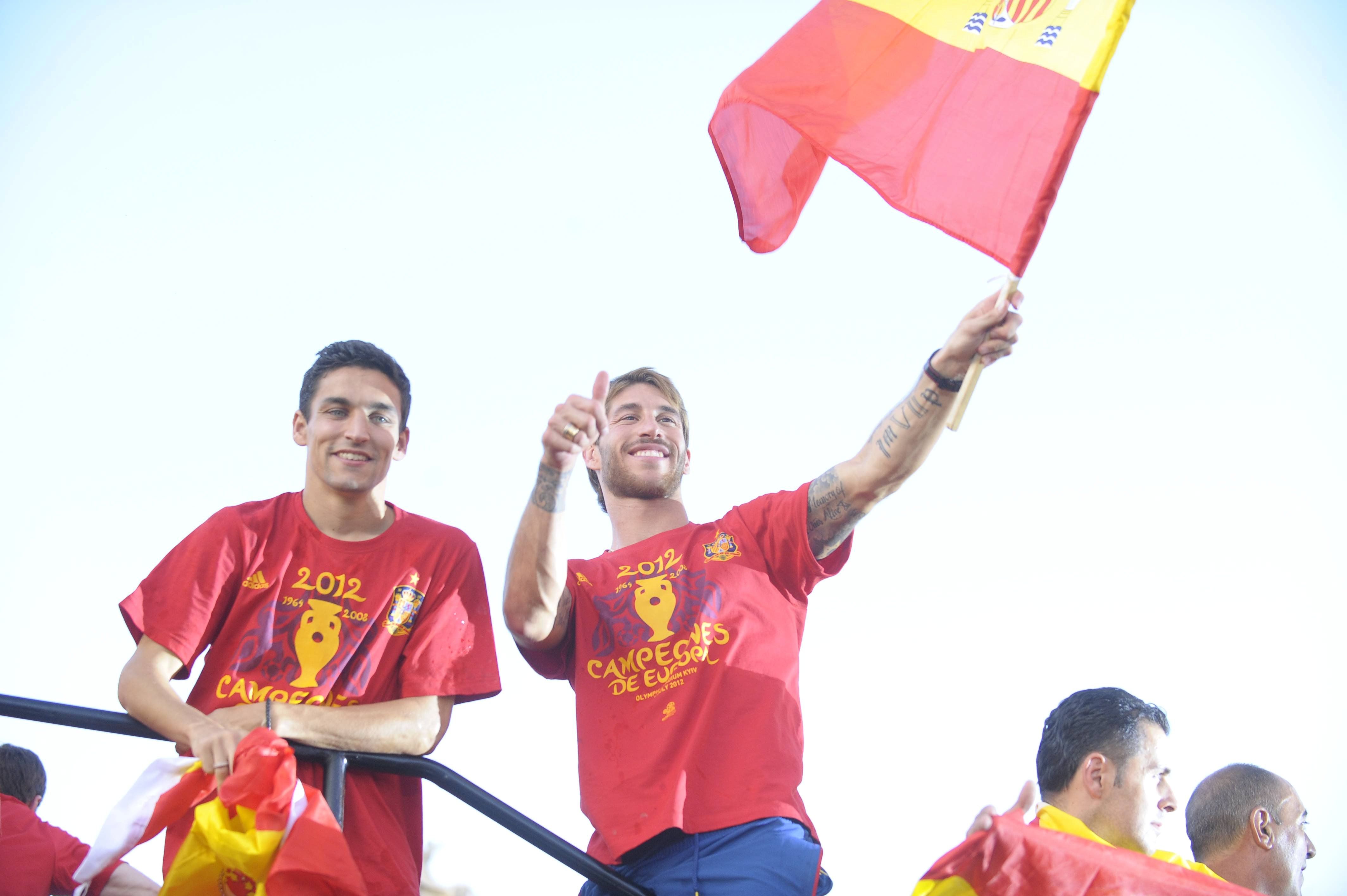  Sergio Ramos y Jesús Navas, celebrando la Eurocopa de 2012.