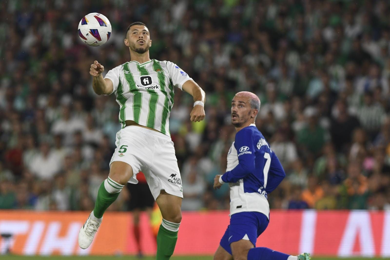  Guido Rodríguez, ante el Atlético