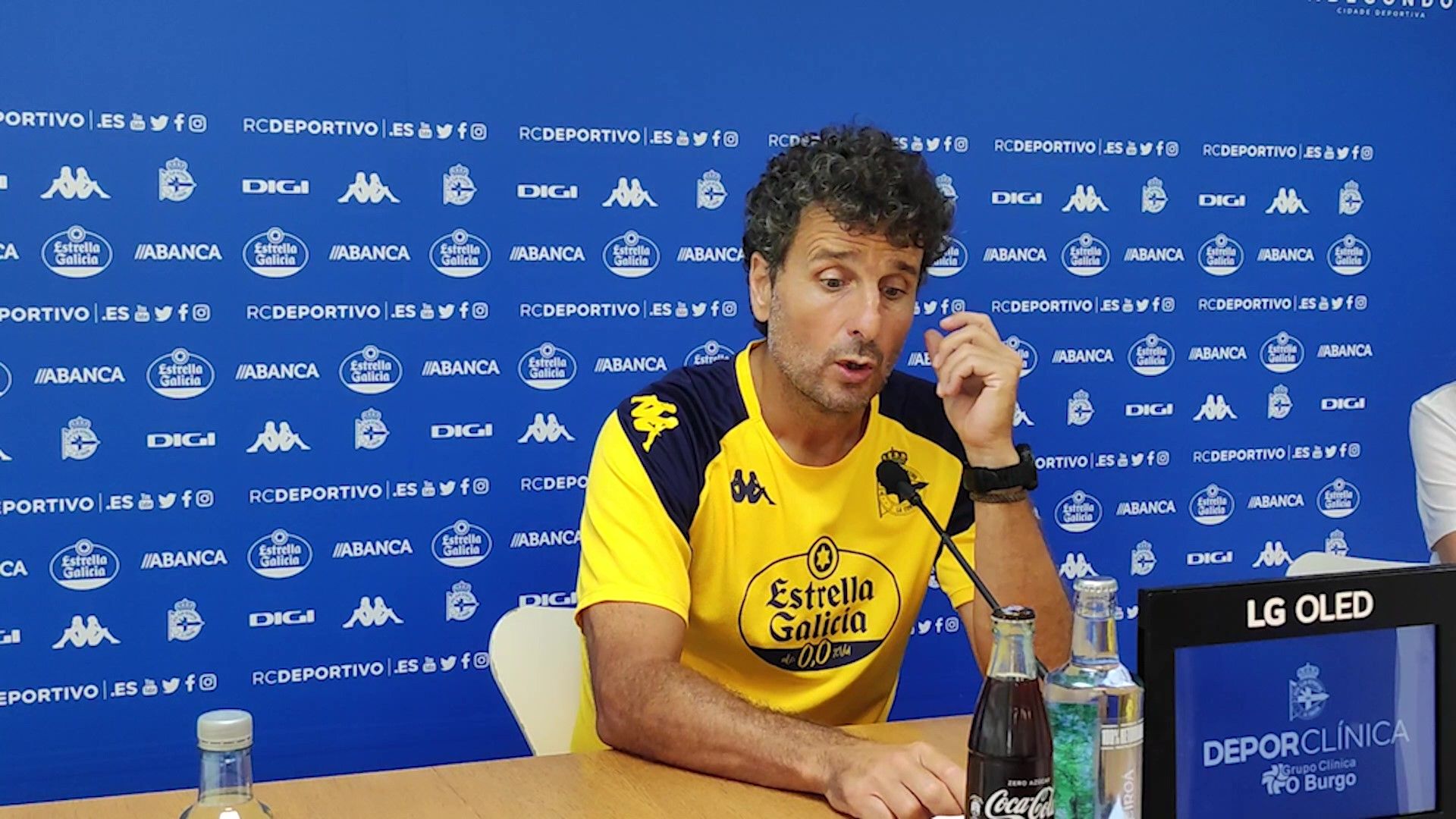  Idiakez, en rueda de prensa.